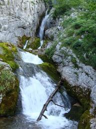 waterfall-water-mountains-slovenia-944748.jpg