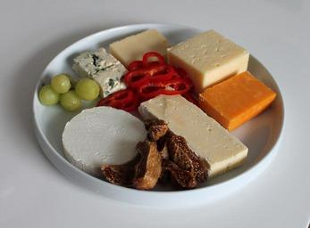 cheese-ostefad-cheese-and-fruit-1131832.jpg