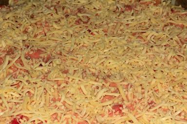 grated-cheese-pizza-pizza-cheese-419635.jpg