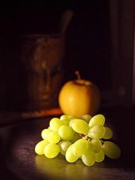 Grapes and apple.jpg