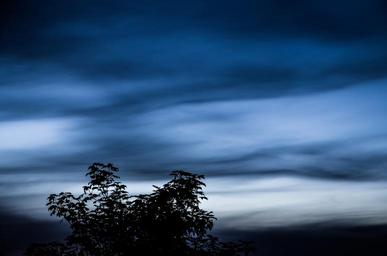 clouds-at-night-cloud-phenomenon-389147.jpg