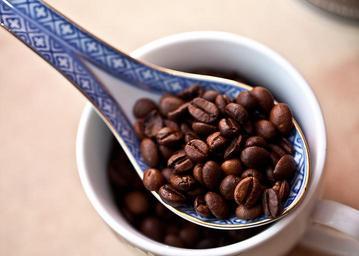 coffee-coffee-beans-grain-coffee-674576.jpg
