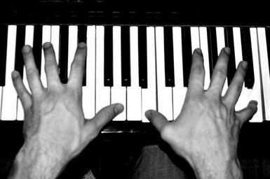 piano-music-instruments-hands-1681539.jpg