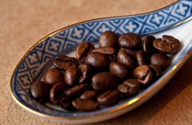 coffee-coffee-beans-roasted-coffee-662330.jpg