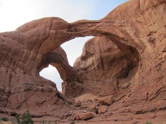 arches-double-arch-canyonland-402604.jpg