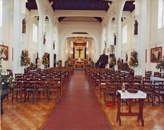 Free Images - goldthorpe church interior