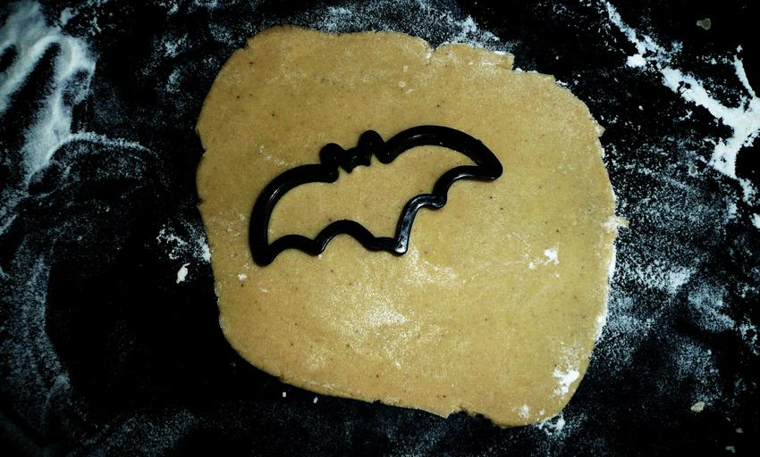 Free Images - halloween bat molds baking