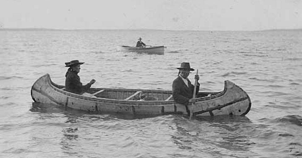 Free Images - ojibwe birch bark canoe