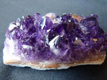 amethyst-violet-crystal-cave-druze-1576644.jpg