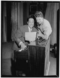 (Portrait_of_Duke_Ellington,_Howard_Theater(?),_Washington,_D.C.,_ca._June_1946)_(LOC)_(4932366288).jpg