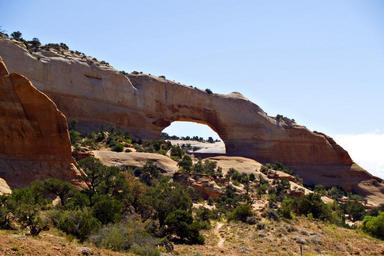 wilson-arch-monument-valley-arizona-50608.jpg