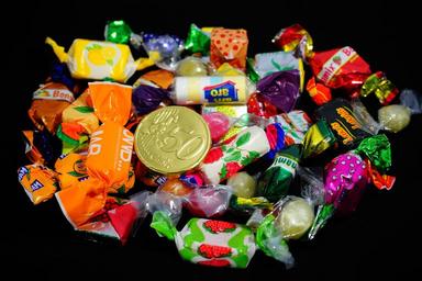 candy-hand-made-sweets-treat-295587.jpg