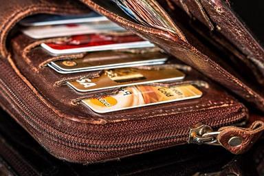wallet-credit-cards-cash-money-908569.jpg
