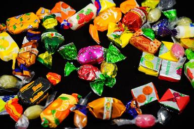 candy-hand-made-sweets-treat-295599.jpg