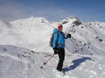 skiers-skiing-woman-ski-tour-274389.jpg