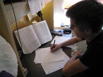 student-concentrated-preparation-1178024.jpg