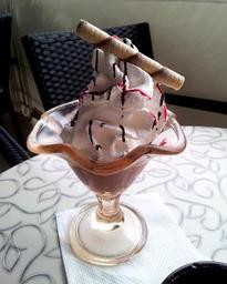 ice-cream-cream-sweet-chocolate-346907.jpg