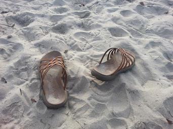 beach-sandals-vacation-relax-1245416.jpg
