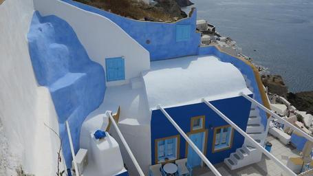 santorini-greece-white-houses-280049.jpg