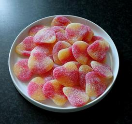 candy-hearts-red-sugar-candy-bowl-1307567.jpg
