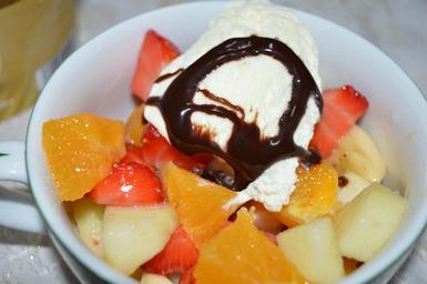ice-cream-fruits-ice-cream-scoop-993948.jpg