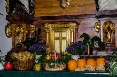 thanksgiving-thanksgiving-altar-1705784.jpg