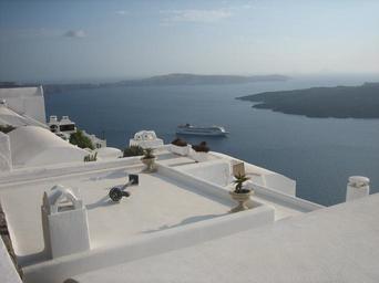santorini-sea-white-houses-greece-943420.jpg