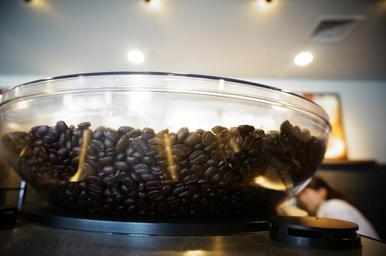 coffee-beans-coffee-machine-coffee-727156.jpg