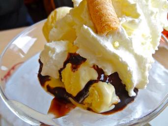 ice-cream-cream-dessert-sweet-cold-629255.jpg
