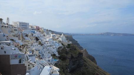 santorini-greece-white-houses-sea-280045.jpg