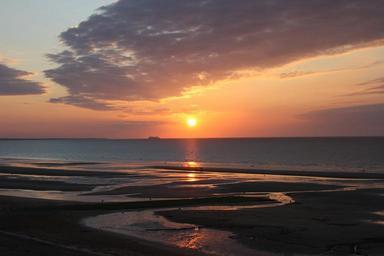 landscape-was-normandy-beach-sunset-931855.jpg