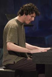 jazz-musician-piano-performance-656731.jpg