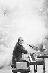 music-keyboards-musician-concert-924022.jpg