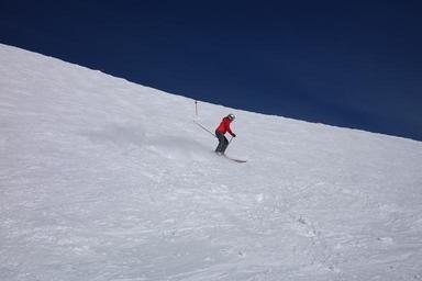 skiing-skier-ski-area-arlberg-999233.jpg