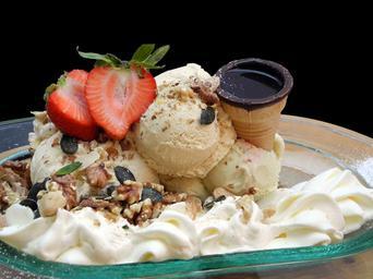 ice-ice-cream-sundae-fruits-cream-862809.jpg