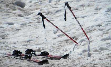 skiing-ski-winter-ski-poles-1103834.jpg