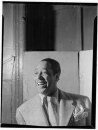 (Portrait_of_Duke_Ellington,_Washington,_D.C.(?),_between_1938_and_1948)_(LOC)_(4931777011).jpg