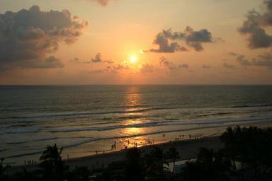 Sunset Acapulco.jpg