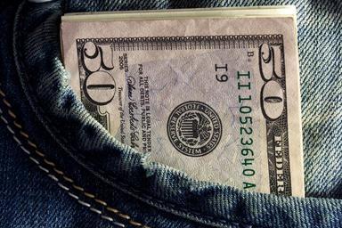 US-dollar-in-the-Jeans-Pocket.jpg