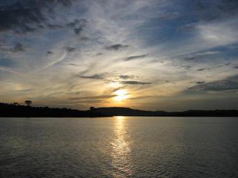 Sunset on the Victoria lake.JPG