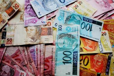 money-real-money-in-brazil-notes-1194986.jpg